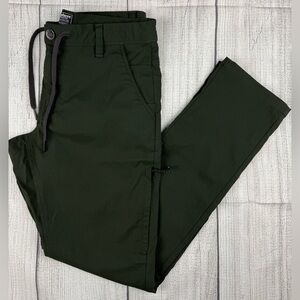 EUC! 686 Everywhere Collection Lightweight Pant Dark Green Sz 30 x 30 Slim Fit